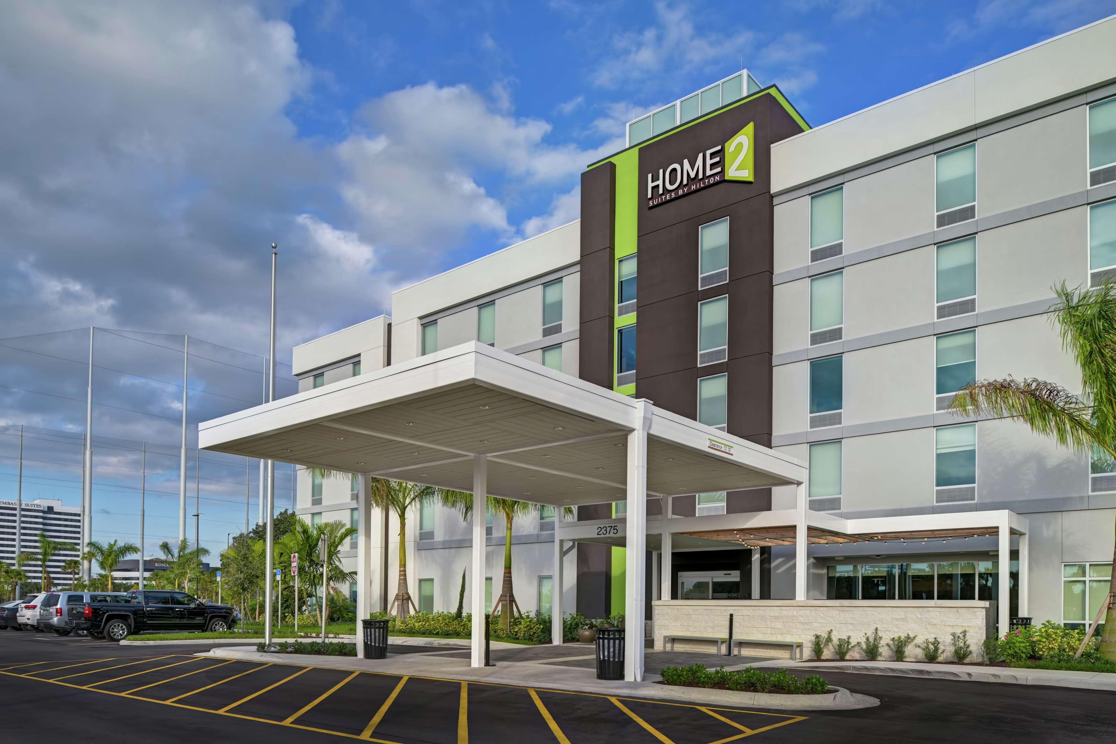 Home2 Suites By Hilton West Palm Beach Airport Cloud Lake Exterior foto